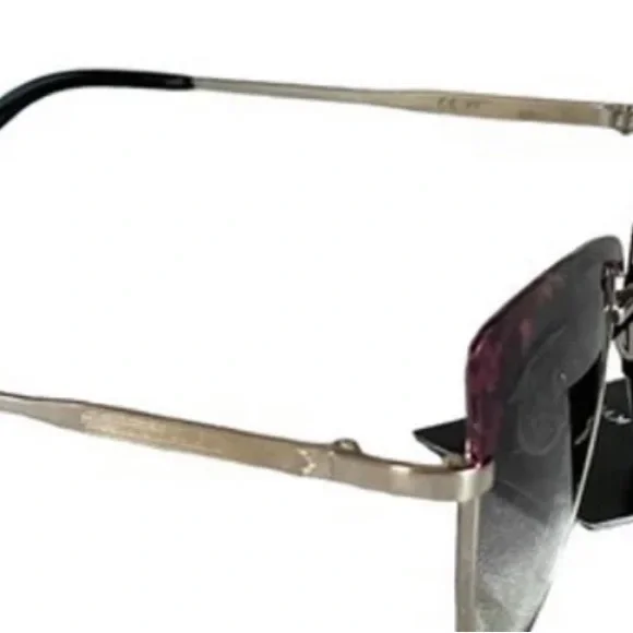 Embrace your inner supermodel with these sleek and edgy cat-eye Sunglasses🔥❣️ - Picture 5 of 8